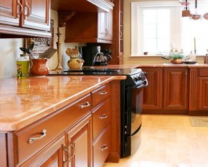 đá marble rojo alicante bàn bếp
