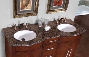 đá granite baltic brown