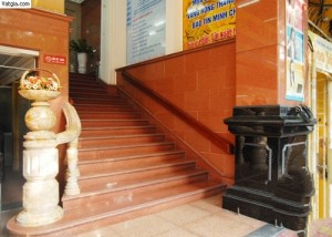 granite đỏ nhuộm 1