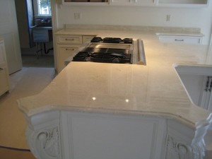 đá marble crema marfil nhà bếp